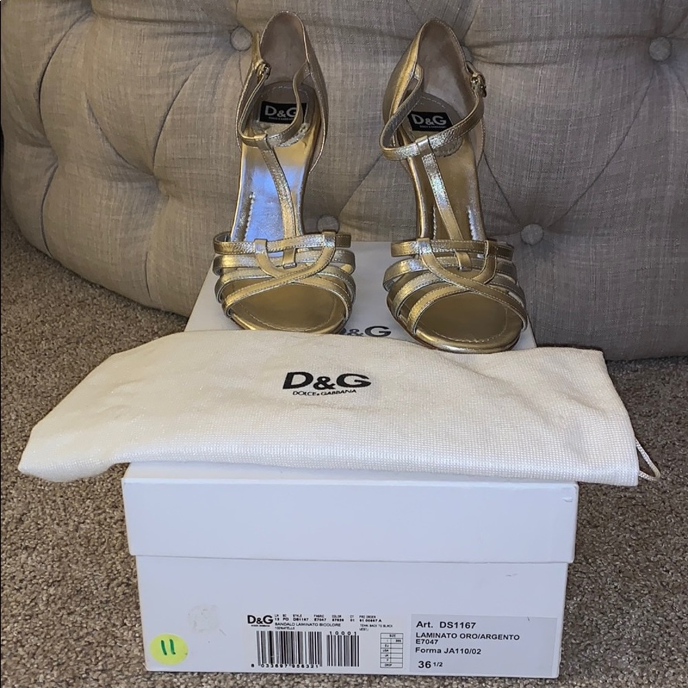 Heels/ Sandals